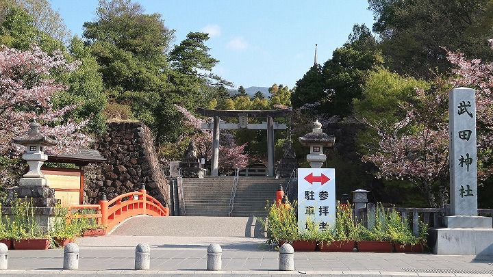 武田神社の写真